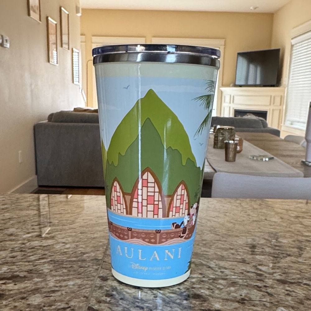 Disney Aulani refillable insulated tumbler